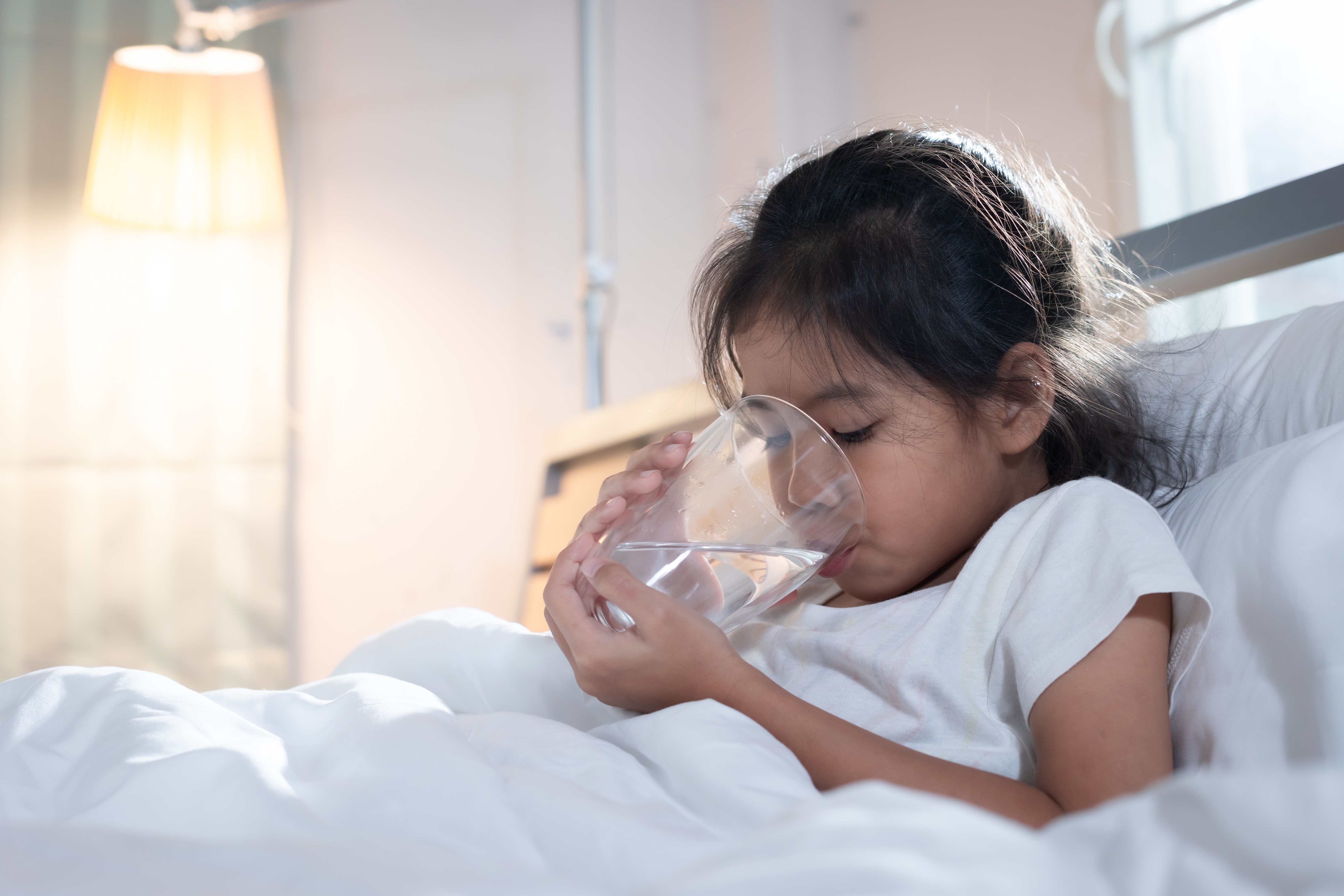 anak suka ngompol, tips atasi ngompol, kebiasaan ngompol anak, cara latih anak toilet, Bunda, si Kecil